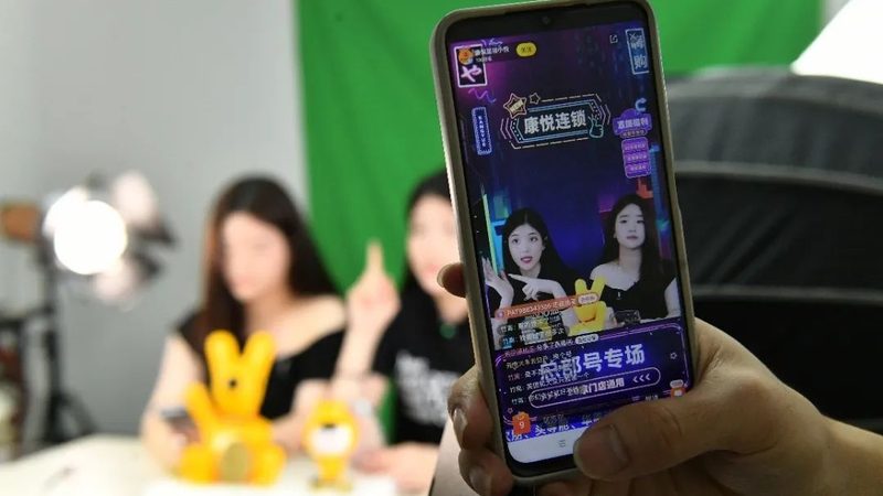 育儿嫂与月嫂：两种育儿专家的不同使命